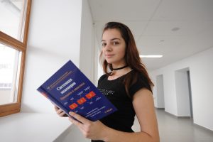 7 ноября 2016 года. Инга Усатенко готовится к семинару 7 ноября 2016 года. Инга Усатенко готовится к семинару
